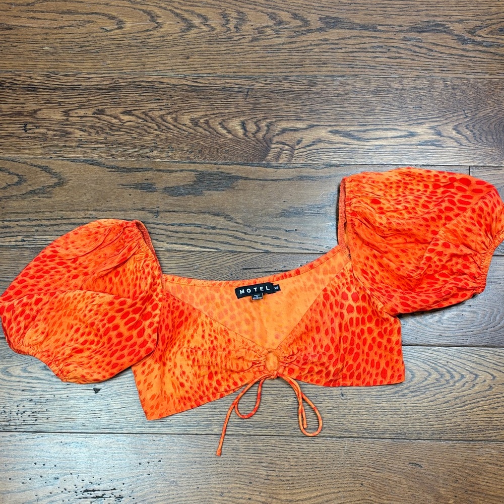 Motel Rocks Fiery‎ Orange Tie-Front Top. Size XS